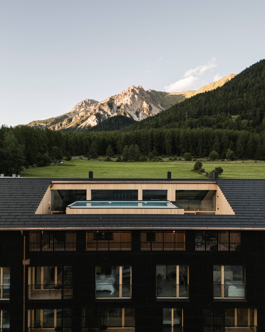 Architektur mit Weitblick
#auramonte
#bauenindenbergen
#alpinearchitecture
#lagodellamuta
#altoadige
#southtyrol
#italy
#modunitaarchitects
photo by Hannes Niederkofler